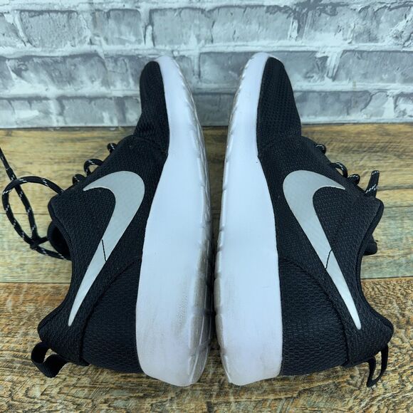 Nike Roshe Run One Black White Running Shoes 511882-094 Womens Size 7.5 - Picture 9 of 10